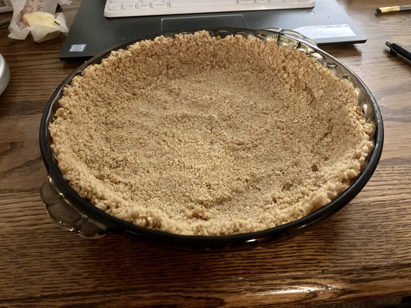 A graham cracker crust